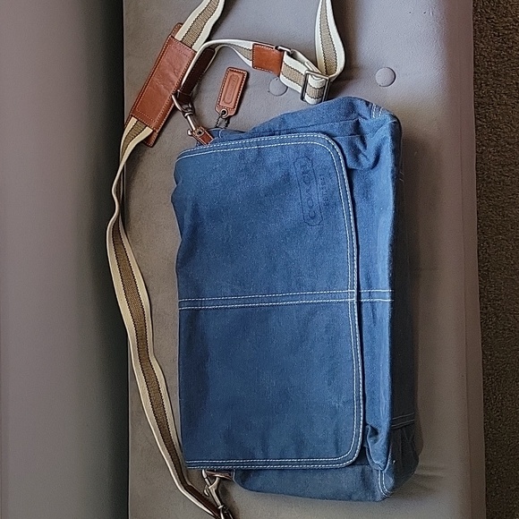 Coach Navy Canvas Messenger Bag - Picture 1 of 12